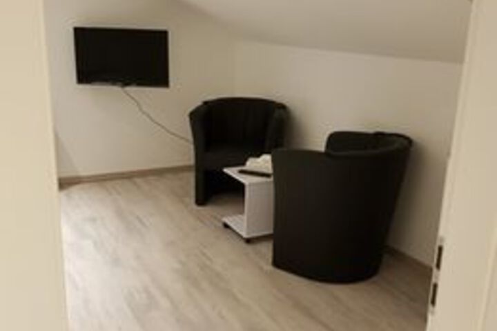 Room 15 of 15