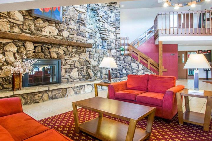 Guest Lobby