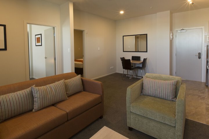 Room 17 of 34