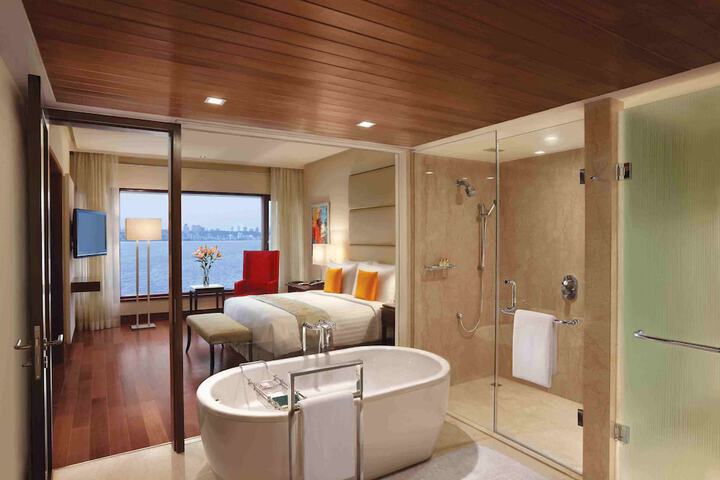 Room 105 of 150
