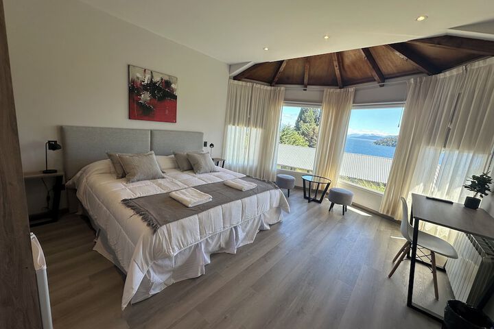Room 27 of 44