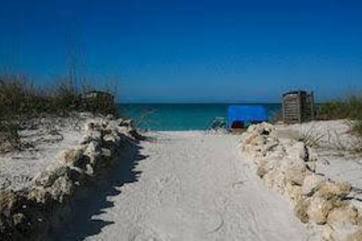Beach 19 of 32