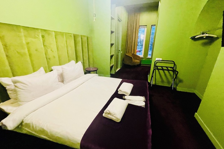 Room 62 of 116