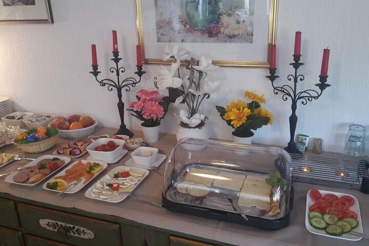 Dining 19 of 22