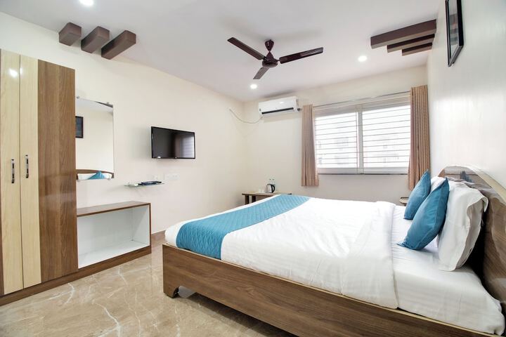 Room 12 of 17