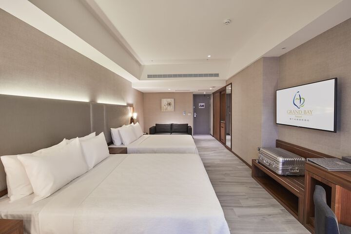 Room 32 of 120