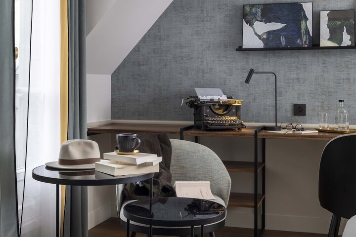 Room 42 of 65