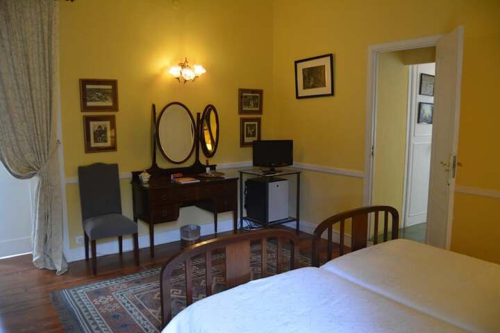 Room 7 of 42