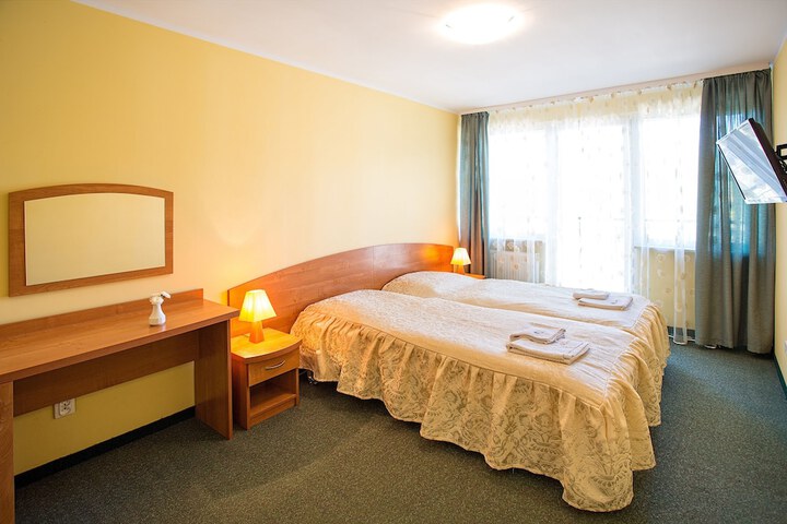 Room 4 of 26