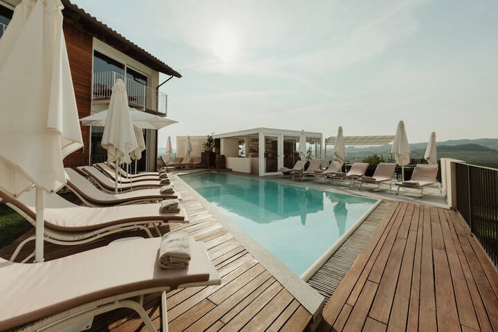 Pool 42 of 81
