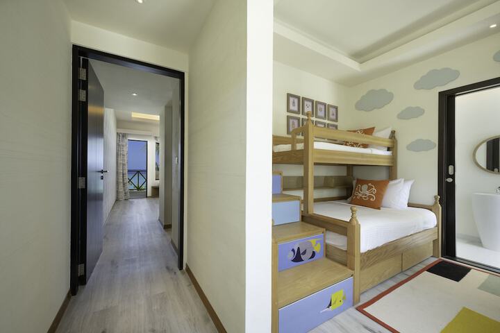 Room 19 of 81