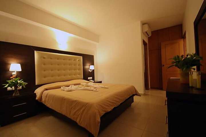 Room 7 of 78