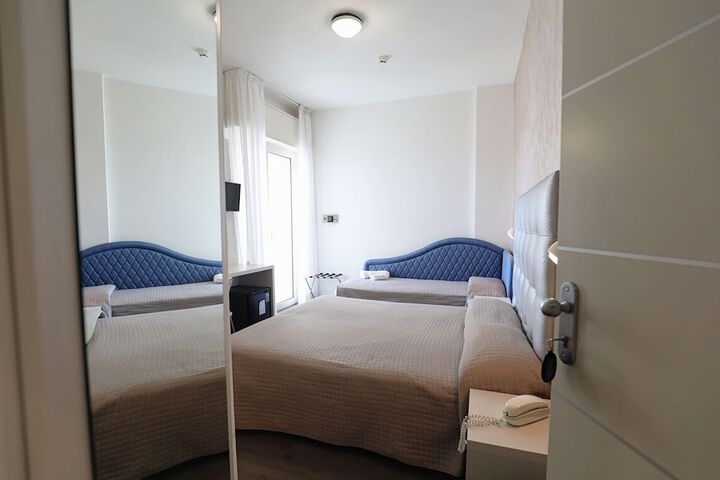 Room 14 of 47