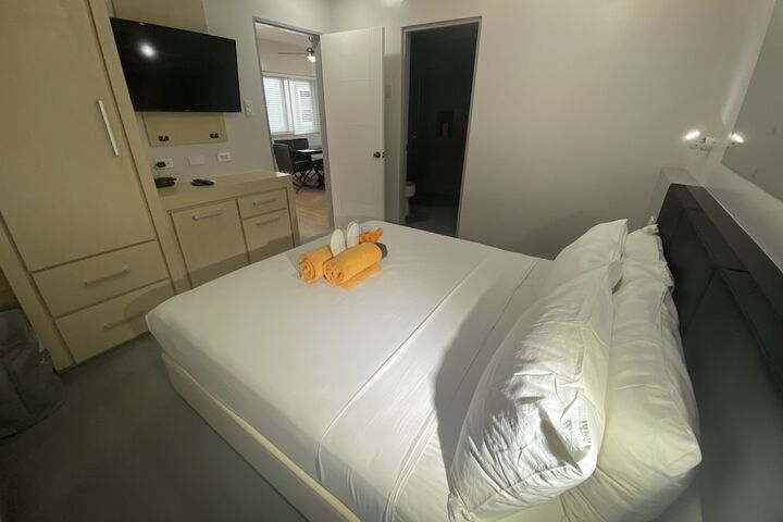 Room 30 of 403