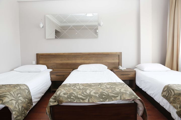 Room 6 of 46