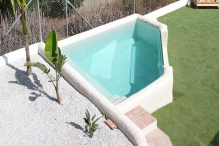 Pool 23 of 34