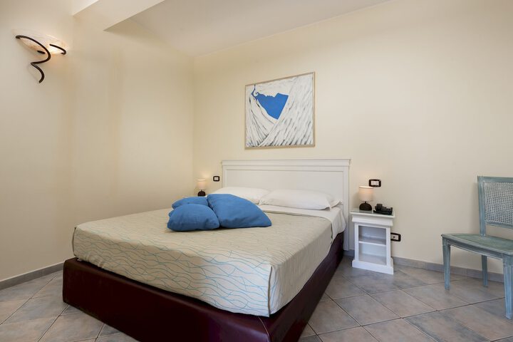Room 10 of 40