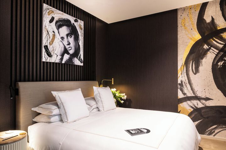 Room 22 of 49