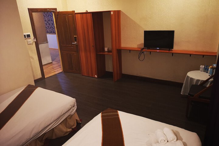 Room 22 of 103