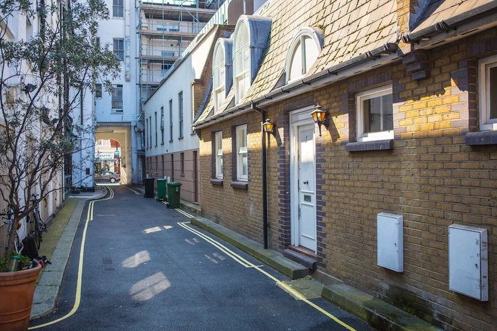 Q Home - Paddington One