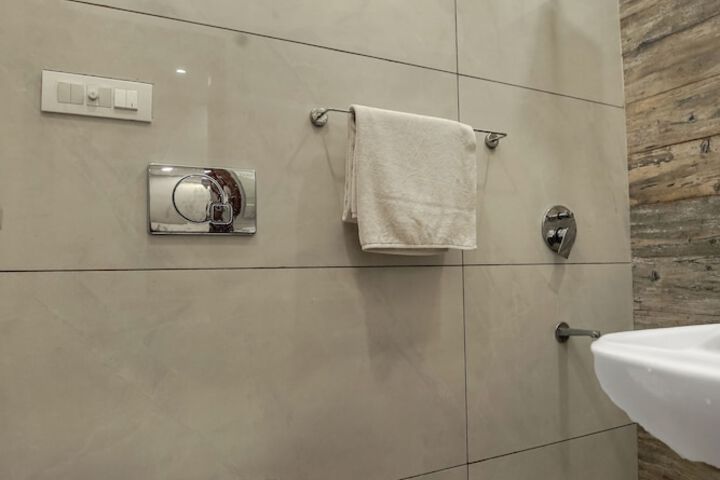 Room 10 of 51