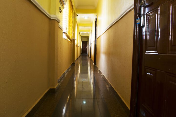Ballroom/Hall 16 of 18