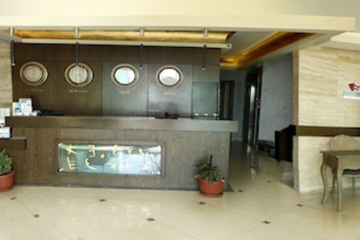 Guest Lobby