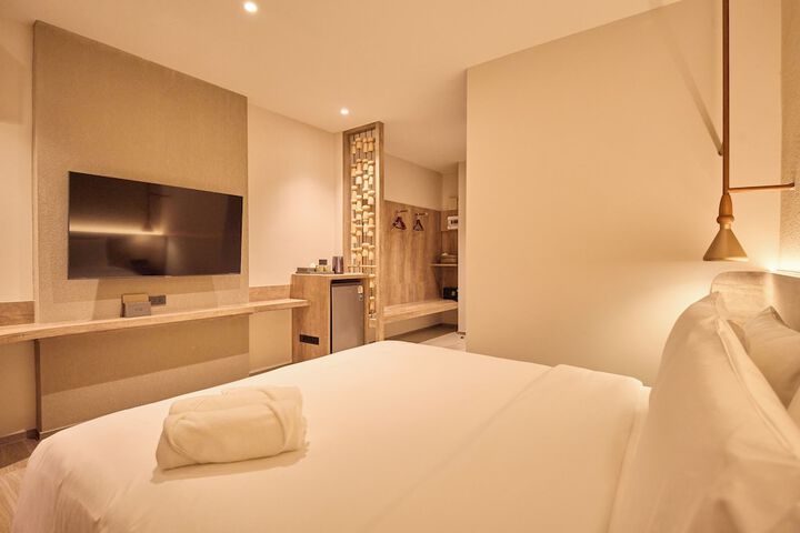 Room 7 of 39