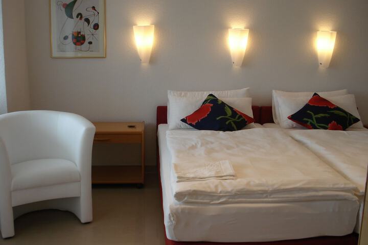Room 9 of 49