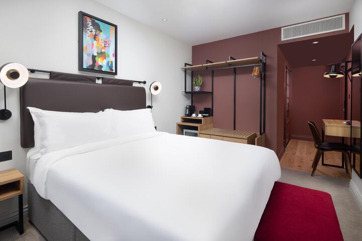 Room 16 of 61