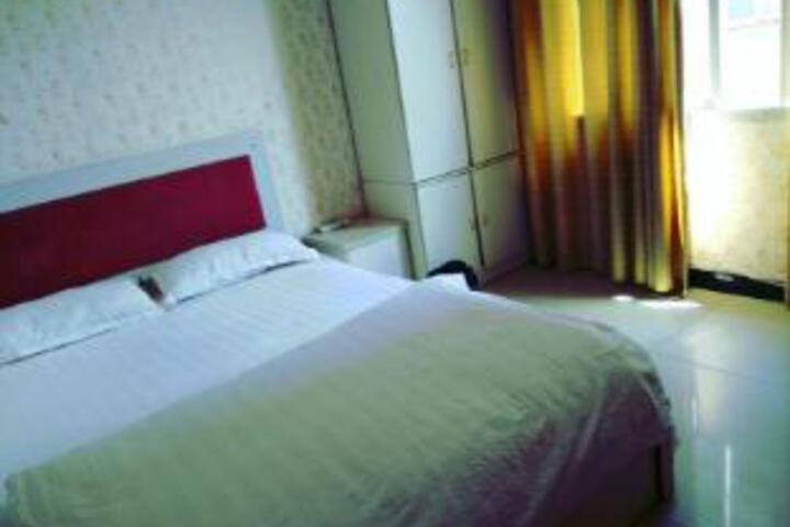 Room 4 of 6