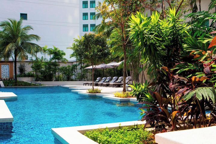 Pool 33 of 74