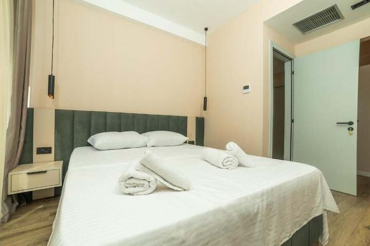 Room 2 of 57