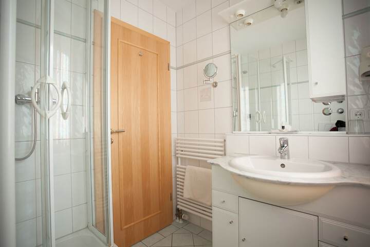 Room 20 of 39