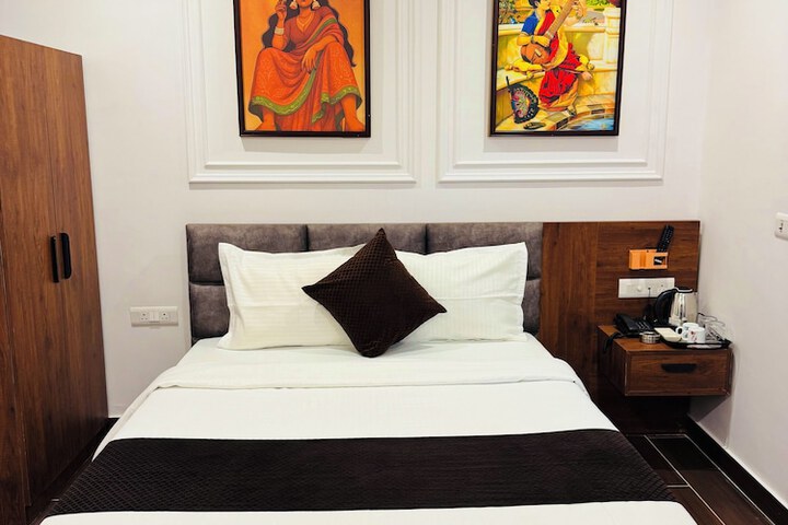Room 30 of 51