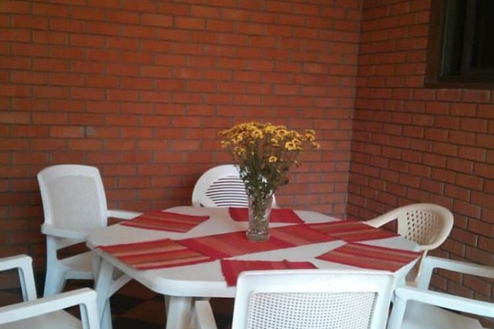 Dining 12 of 18