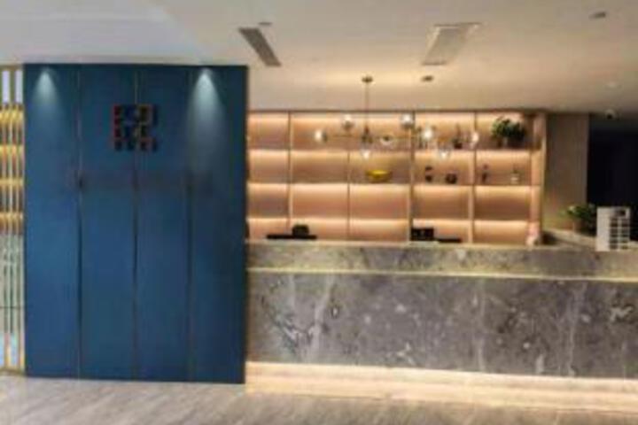 Anqing Yijia Business Hotel