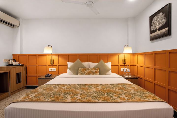 Room 15 of 37