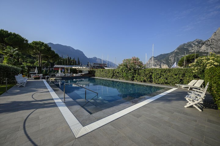 Pool 46 of 71