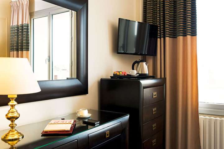 Room 8 of 52