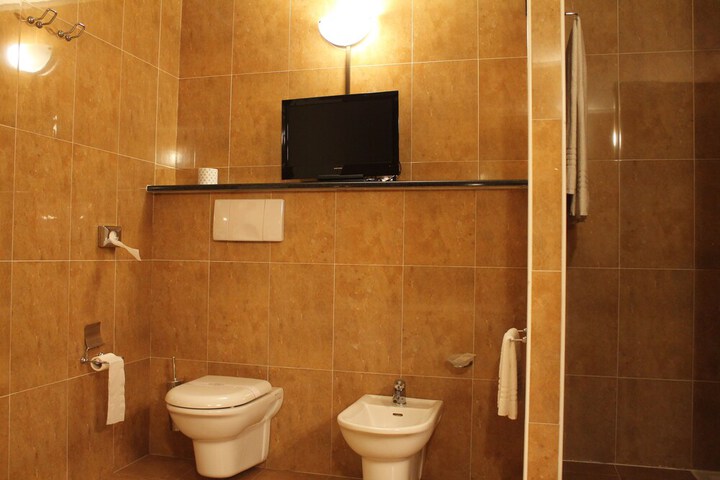 Room 64 of 110
