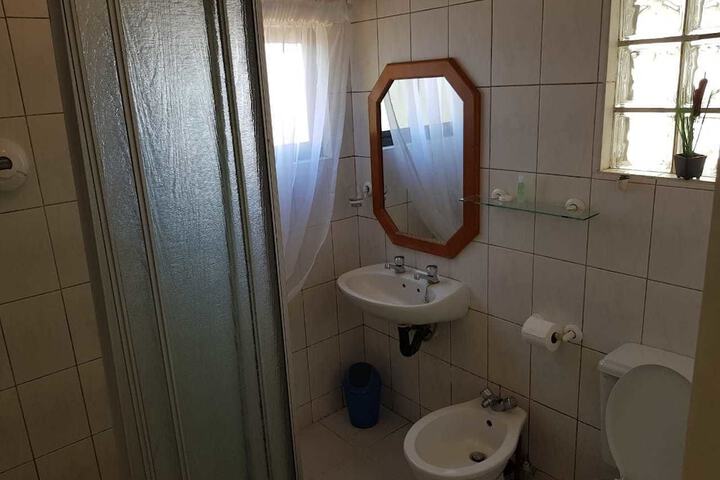 Room 98 of 168