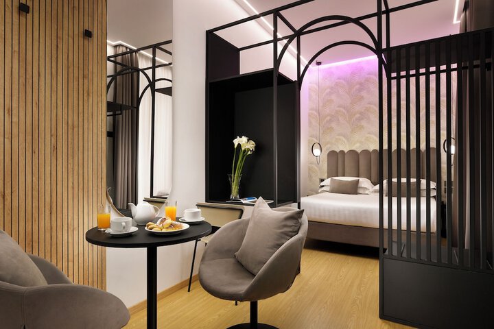 Room 33 of 68