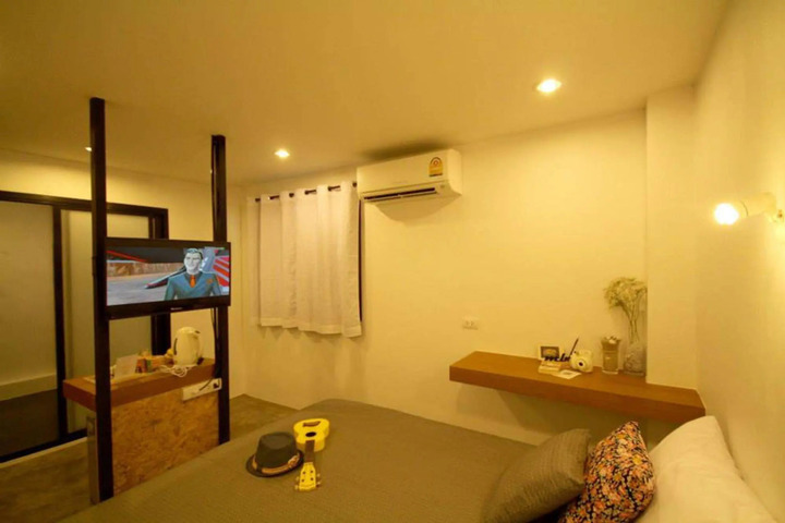 Photo 6