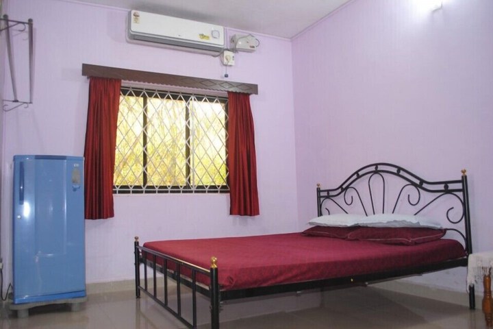 Room 12 of 35