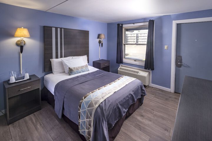 2 Queen Beds (10 of 21)