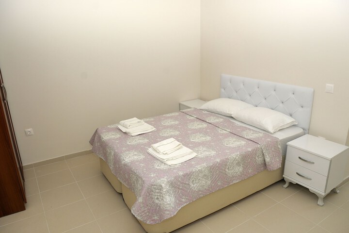 Room 5 of 44