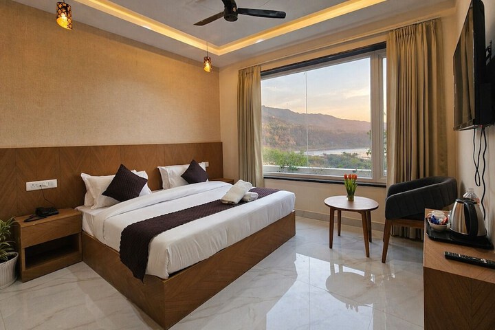 Room 27 of 54