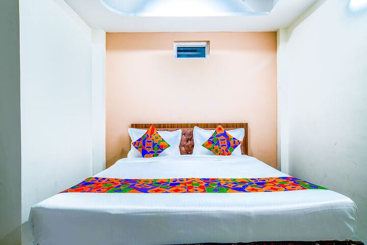 Room 15 of 25