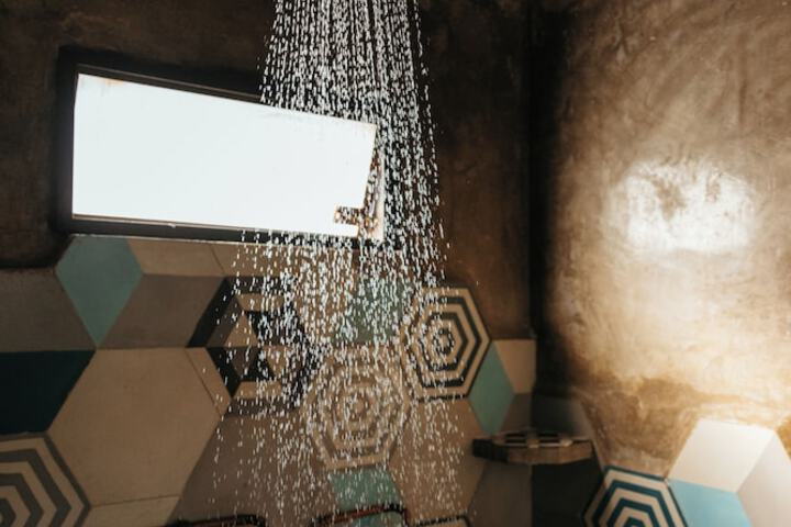 Room 6 of 37